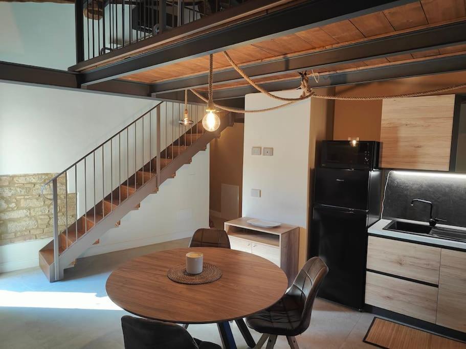 Apartamento Volaterrae Deluxe Loft With Garden Volterra Exterior foto