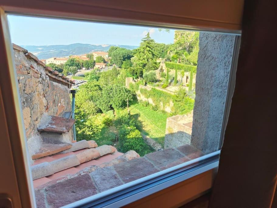 Apartamento Volaterrae Deluxe Loft With Garden Volterra Exterior foto